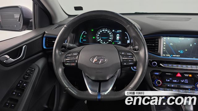 Hyundai Ioniq 2016 — photo 20