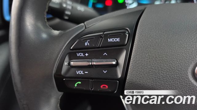 Hyundai Ioniq 2016 — photo 23