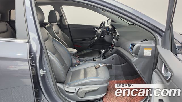 Hyundai Ioniq 2016 — photo 16