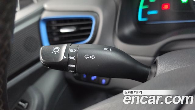 Hyundai Ioniq 2016 — photo 33