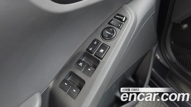 Hyundai Ioniq 2016 — photo 35