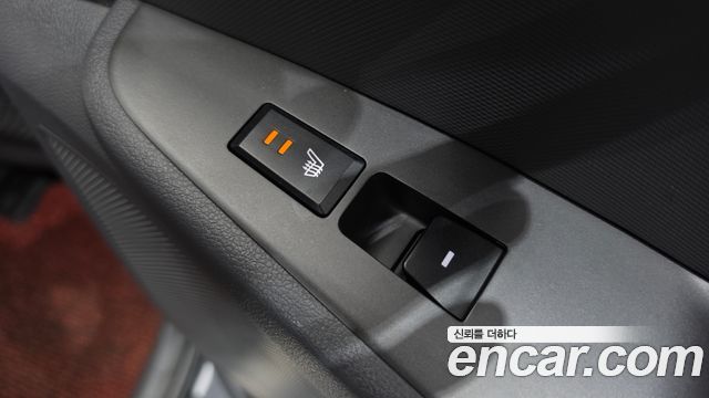 Hyundai Ioniq 2016 — photo 36
