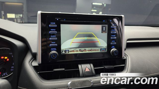 Toyota RAV4 2019 — photo 21