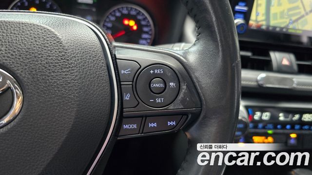 Toyota RAV4 2019 — photo 22