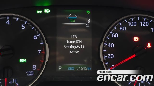 Toyota RAV4 2019 — photo 24