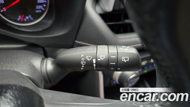 Toyota RAV4 2019 — photo 28