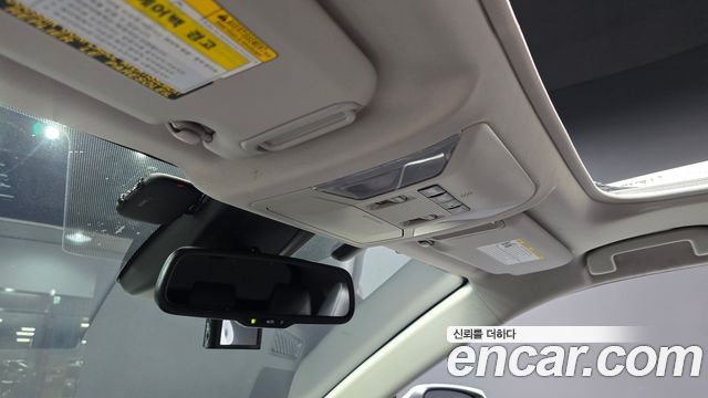 Toyota RAV4 2019 — photo 30