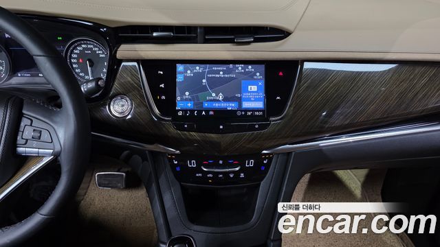 Cadillac XT6 2021 — photo 13