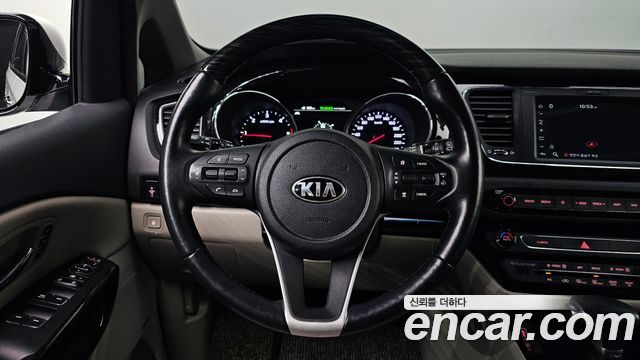 Kia Canival 2020 — photo 14