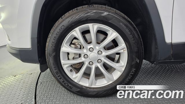 Jeep Cherokee 2019 — photo 5