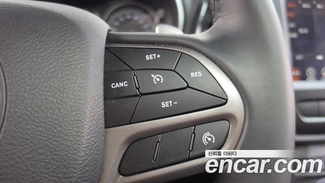 Jeep Cherokee 2019 — photo 21