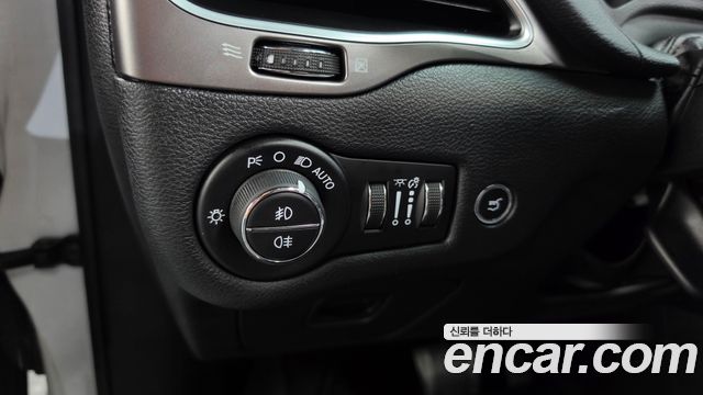 Jeep Cherokee 2019 — photo 27