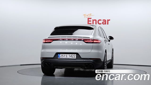 Porsche Cayenne 2022 — photo 4