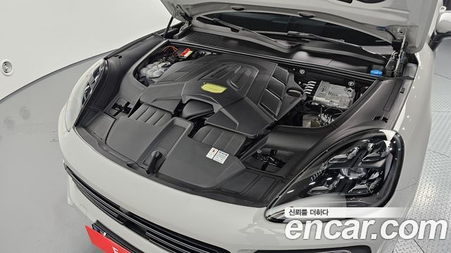 Porsche Cayenne 2022 — photo 6
