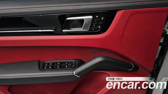 Porsche Cayenne 2022 — photo 20