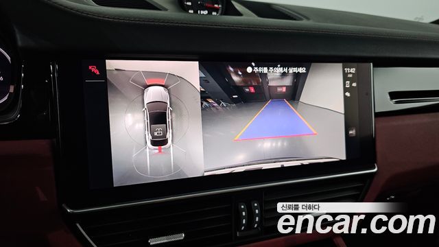 Porsche Cayenne 2022 — photo 24