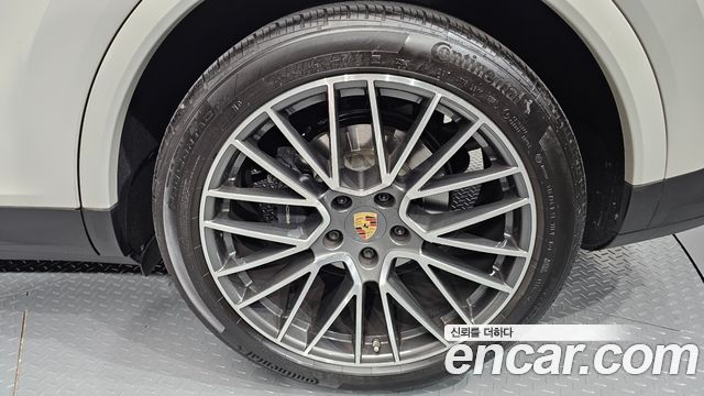 Porsche Cayenne 2022 — photo 7