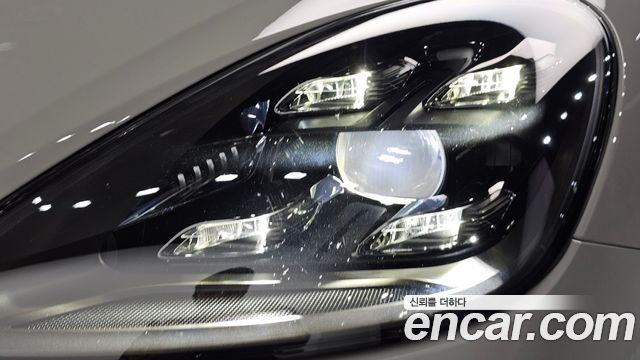 Porsche Cayenne 2022 — photo 8