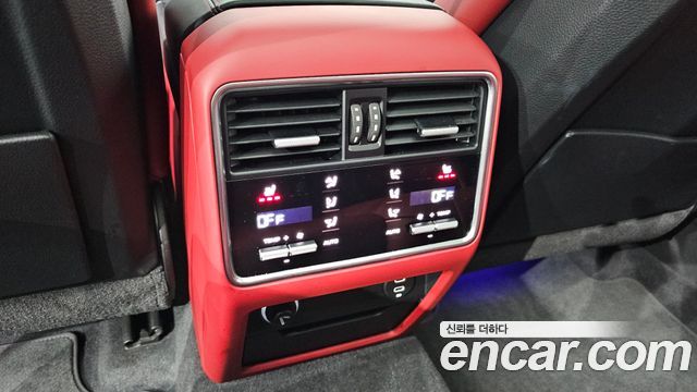 Porsche Cayenne 2022 — photo 27