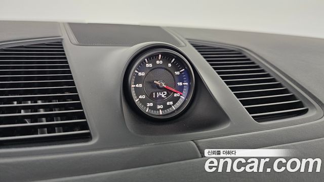 Porsche Cayenne 2022 — photo 32