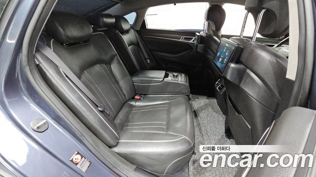 Hyundai Genesis 2016 — photo 17