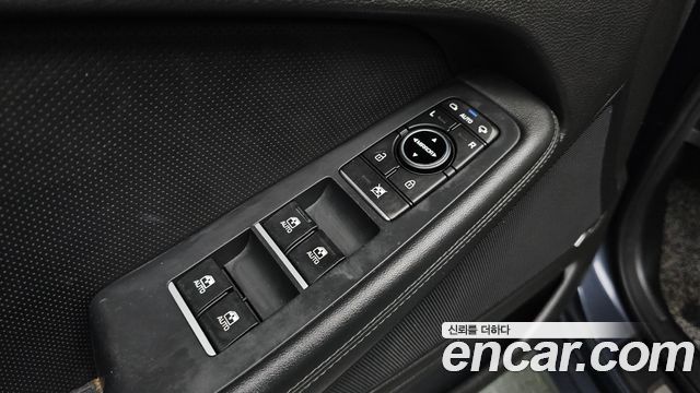 Hyundai Genesis 2016 — photo 24