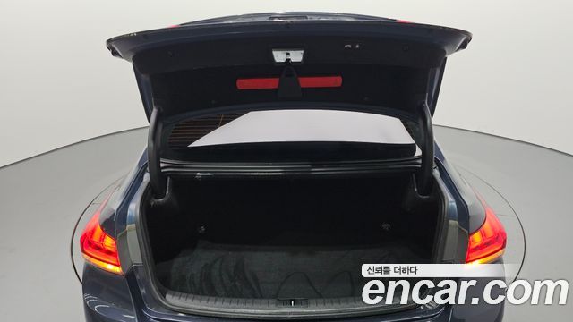 Hyundai Genesis 2016 — photo 26