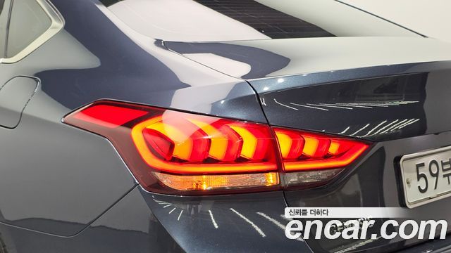Hyundai Genesis 2016 — photo 9