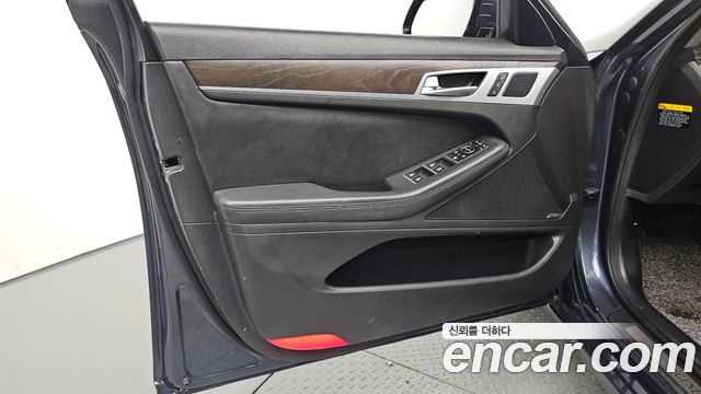 Hyundai Genesis 2016 — photo 14