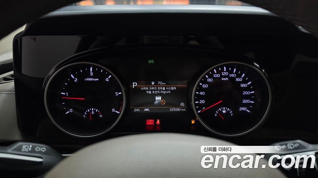 Kia Canival 2021 — photo 11