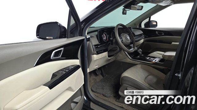 Kia Canival 2021 — photo 13