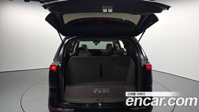 Kia Canival 2021 — photo 26