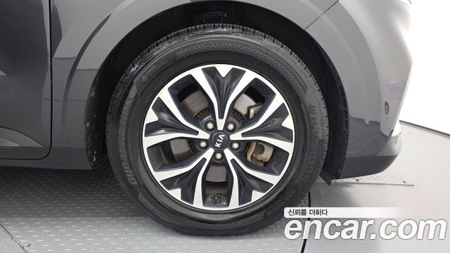 Kia Canival 2021 — photo 7