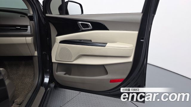 Kia Canival 2021 — photo 15