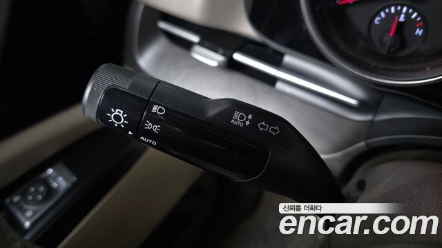 Kia Canival 2021 — photo 30