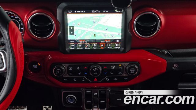 Jeep Wrangler 2022 — photo 18