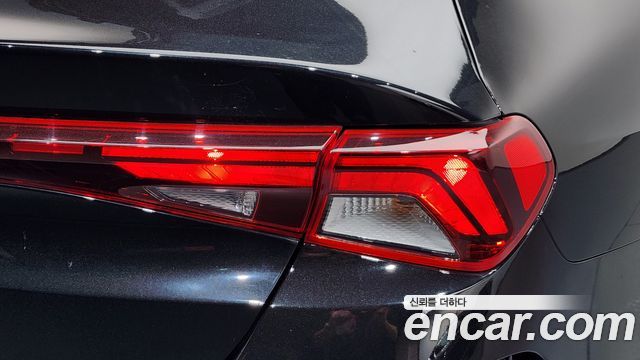 Kia K5 2022 — photo 9