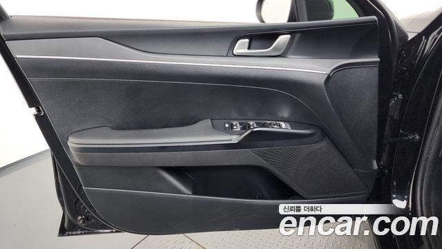 Kia K5 2022 — photo 14