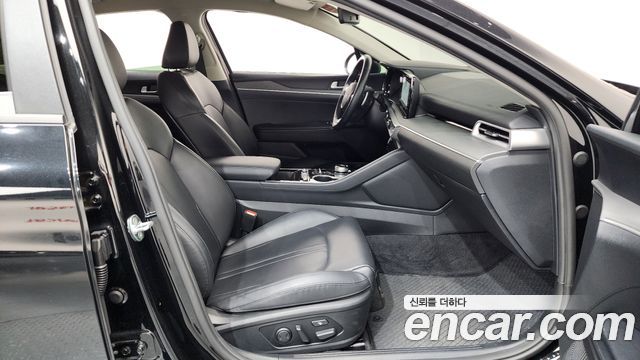 Kia K5 2022 — photo 16