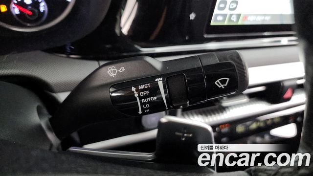 Kia K5 2022 — photo 29