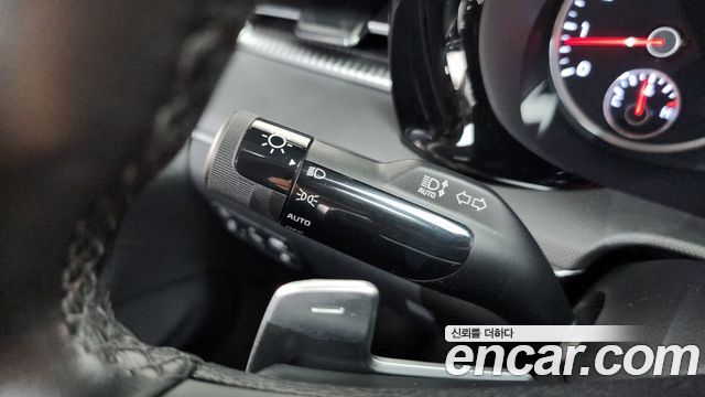Kia K5 2022 — photo 33