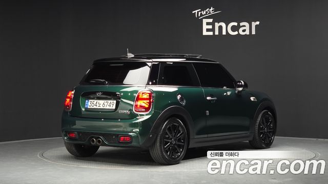 Mini Cooper 2019 — photo 2
