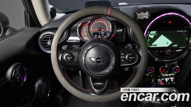 Mini Cooper 2019 — photo 19