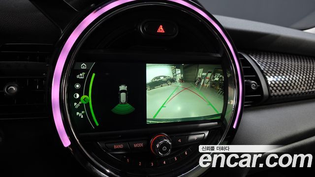 Mini Cooper 2019 — photo 21