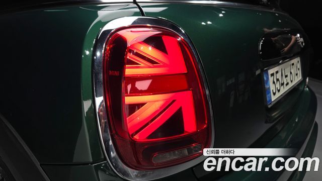Mini Cooper 2019 — photo 9