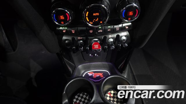 Mini Cooper 2019 — photo 27
