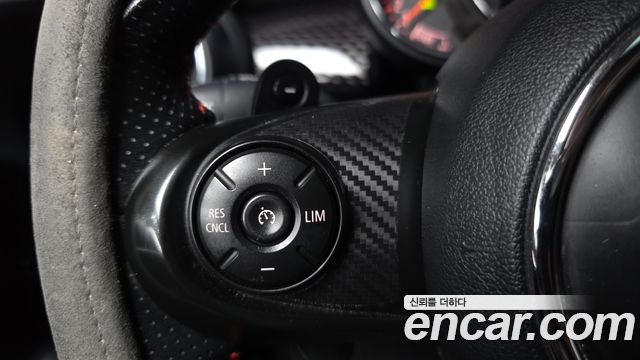 Mini Cooper 2019 — photo 32