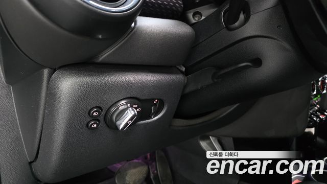 Mini Cooper 2019 — photo 33
