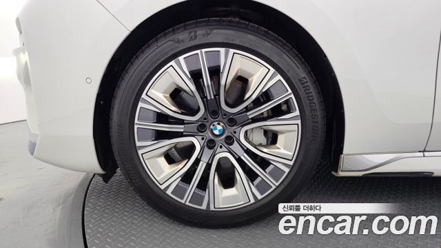 BMW 7-Series 2023 — photo 5