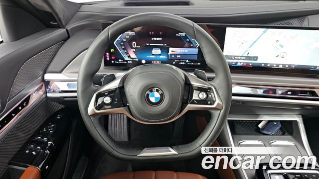 BMW 7-Series 2023 — photo 22